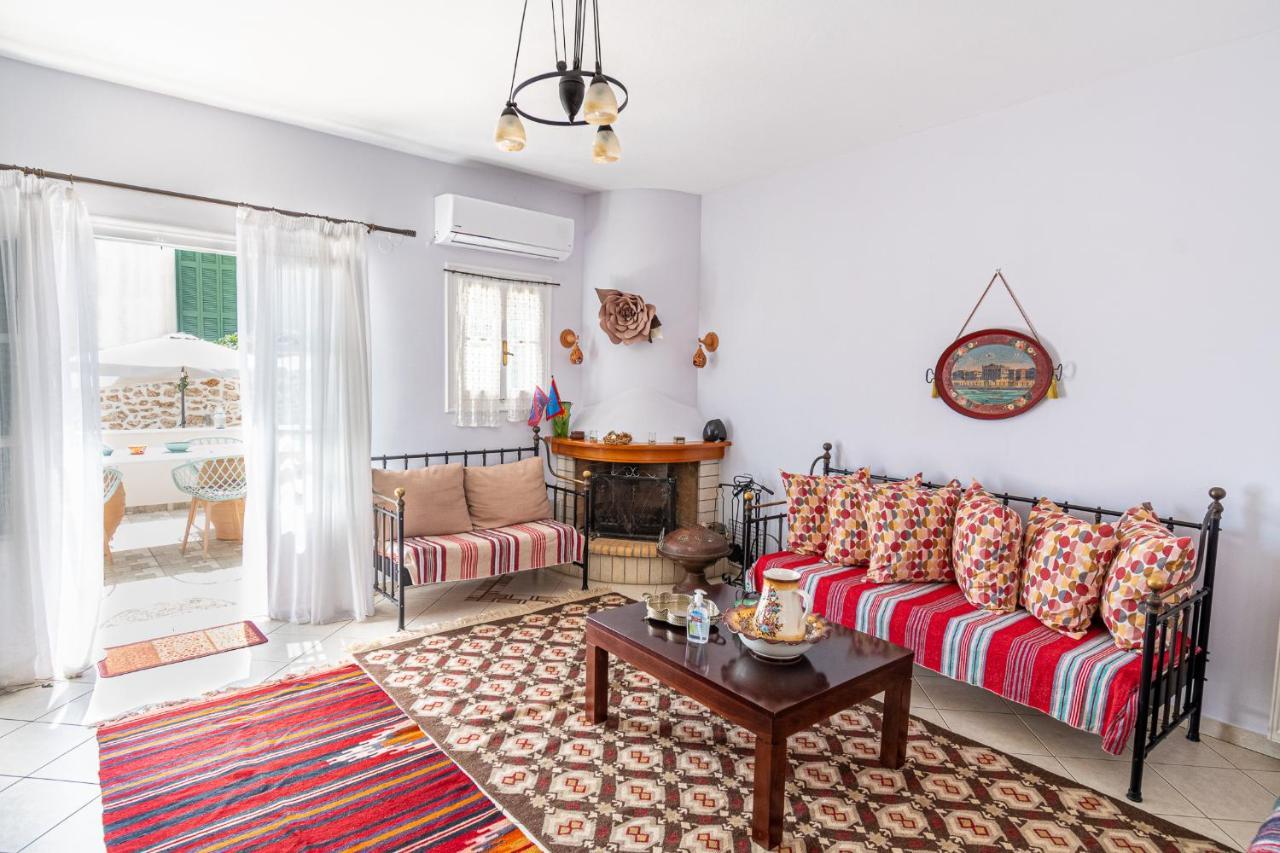 La Belle Helene Country house Spetses Town